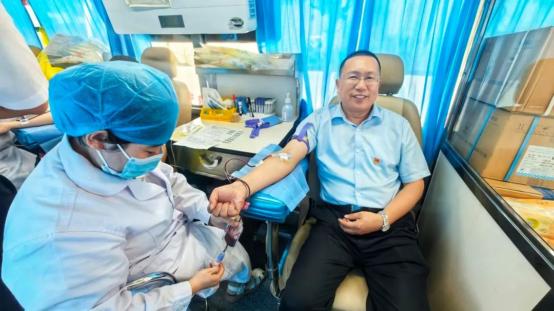 Shandong Hi-speed Dejian Group Donated Blood to 33500 ml